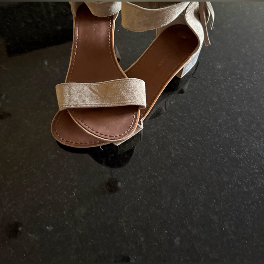 🟢 Suede Sandals - Picture 2 of 4
